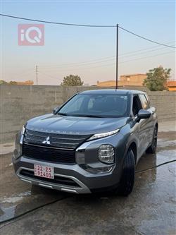 میتسوبیشی ئاوتلاندەر